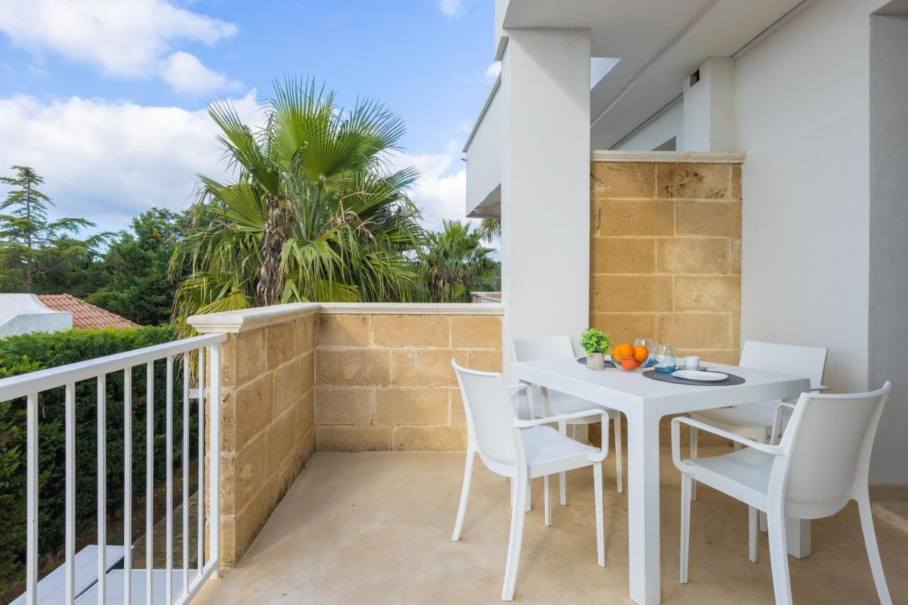 Aparthotel Residence Ludovica - Piscina Panoramica Vista Mare Santa Maria al Bagno Ngoại thất bức ảnh