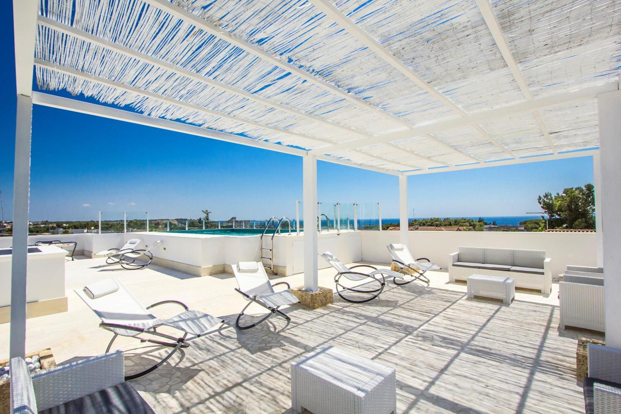 Aparthotel Residence Ludovica - Piscina Panoramica Vista Mare Santa Maria al Bagno Ngoại thất bức ảnh